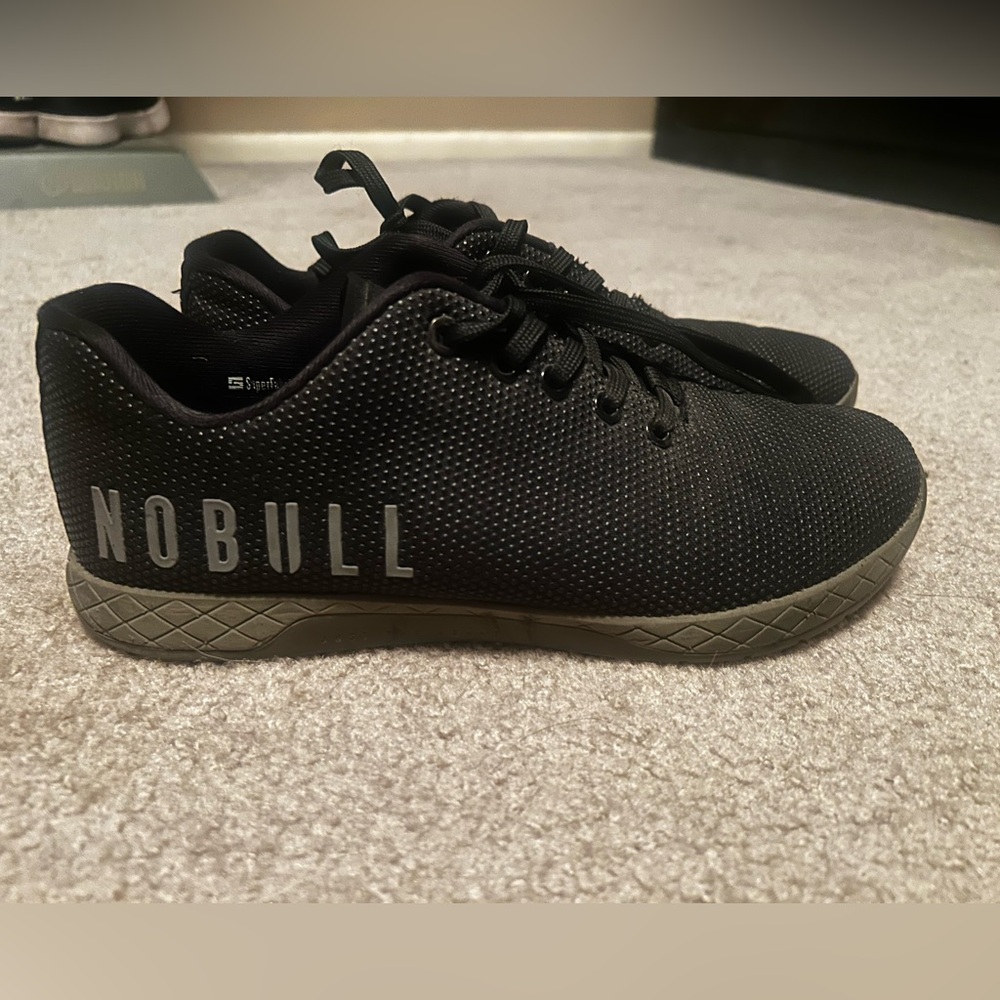 No bull men's size 9.5 trainers